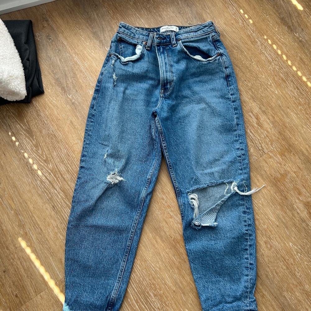 Abercrombie and Fitch 80's mom high rise jeans distressed denim